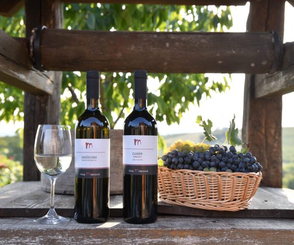 Bijela vina u ponudi vinarije Milanović